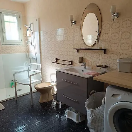 Charmante Maison Familiale A Realmont-tarn Holiday home