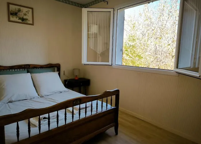 Nyaraló Charmante Maison Familiale A Realmont-tarn *