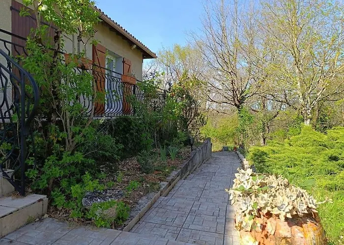 Charmante Maison Familiale A Realmont-tarn