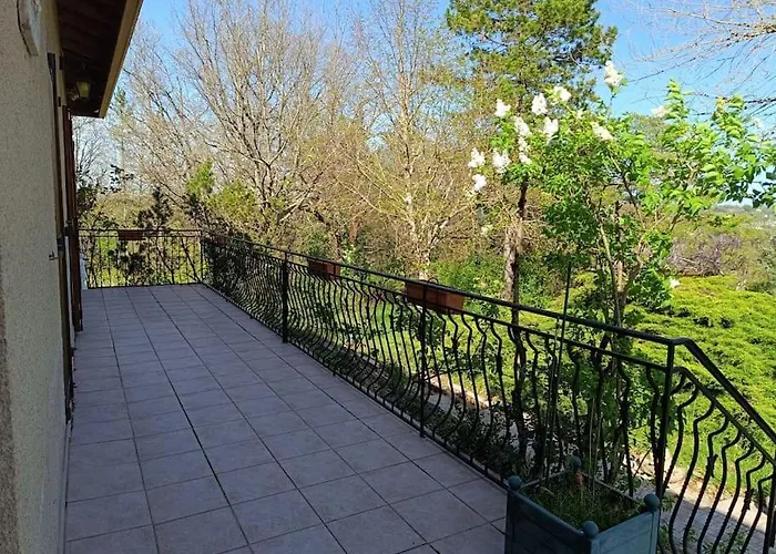 Charmante Maison Familiale A Realmont-tarn *